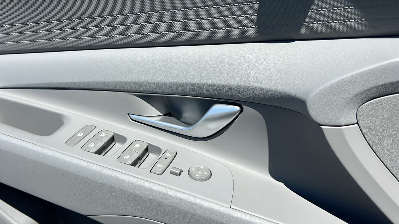 Thumbnail: 2025 Hyundai Elantra - 22
