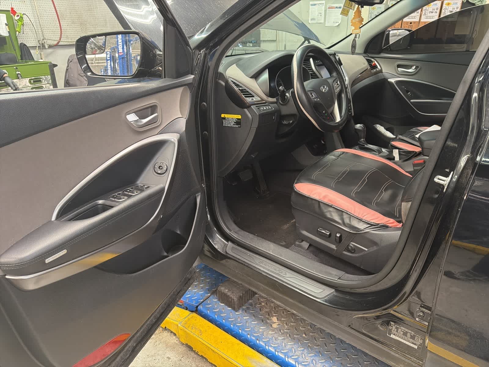 Thumbnail: 2018 Hyundai Santa Fe - 14