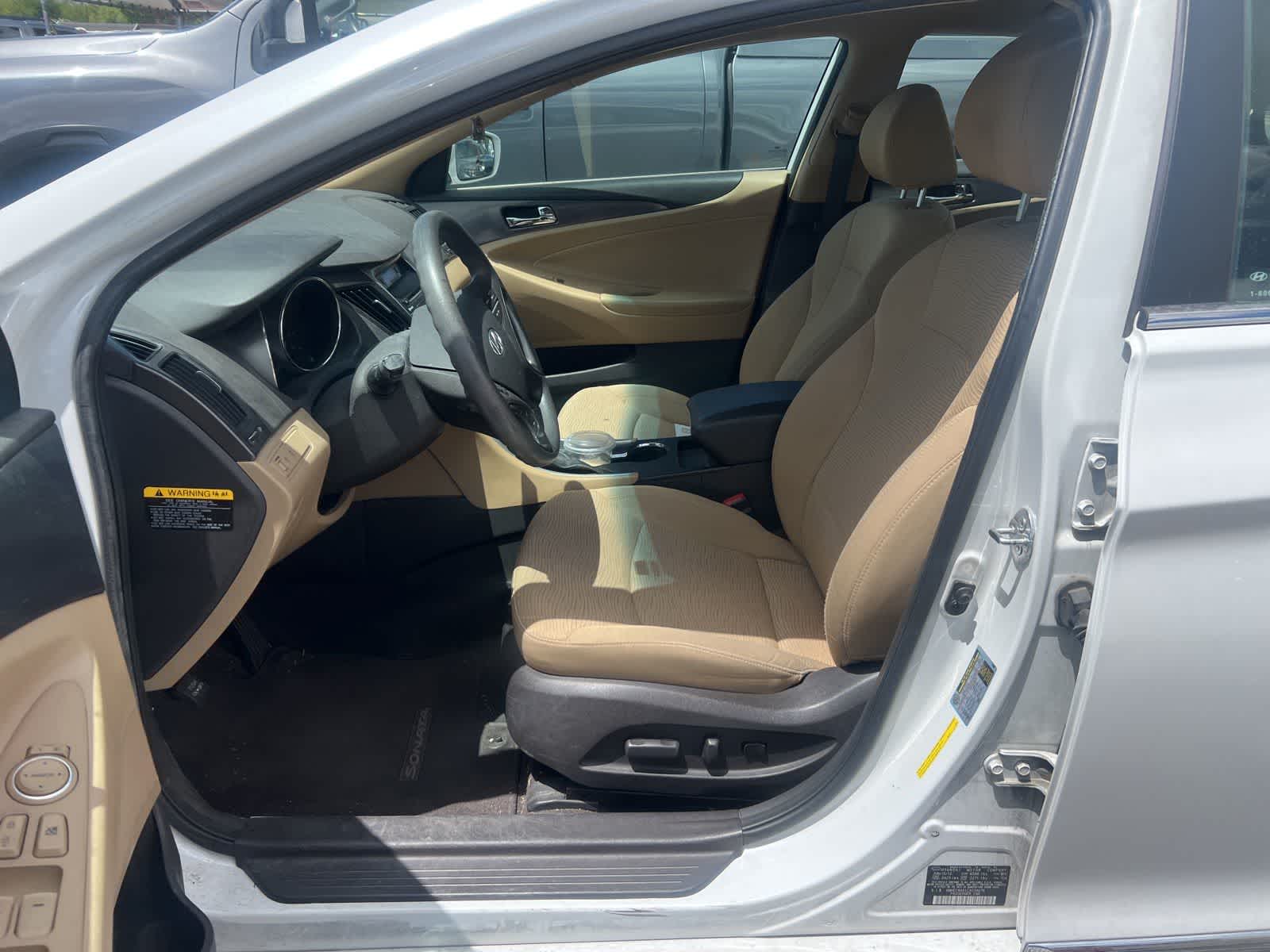 Thumbnail: 2012 Hyundai Sonata - 8