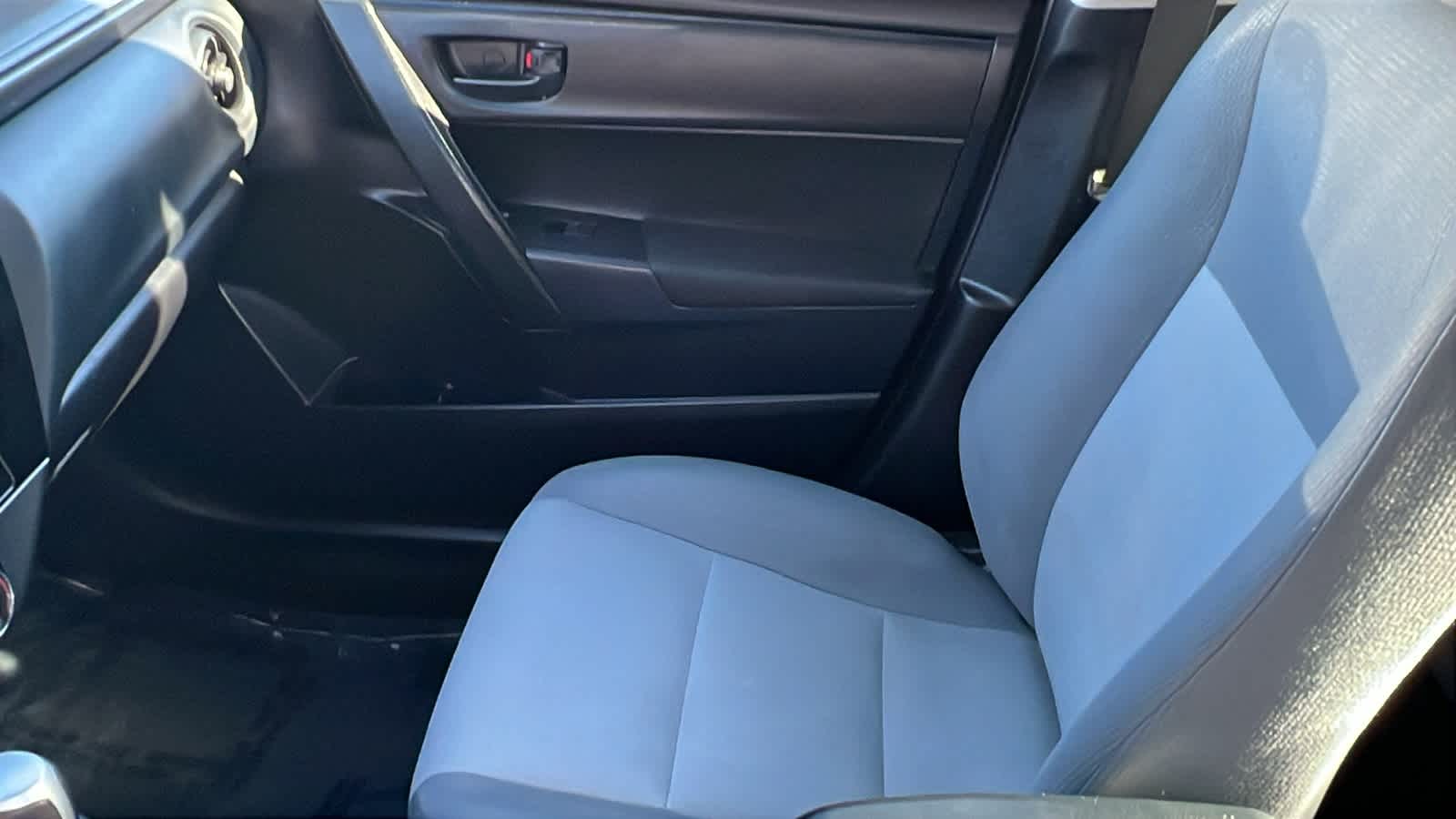 Thumbnail: 2017 Toyota Corolla - 12