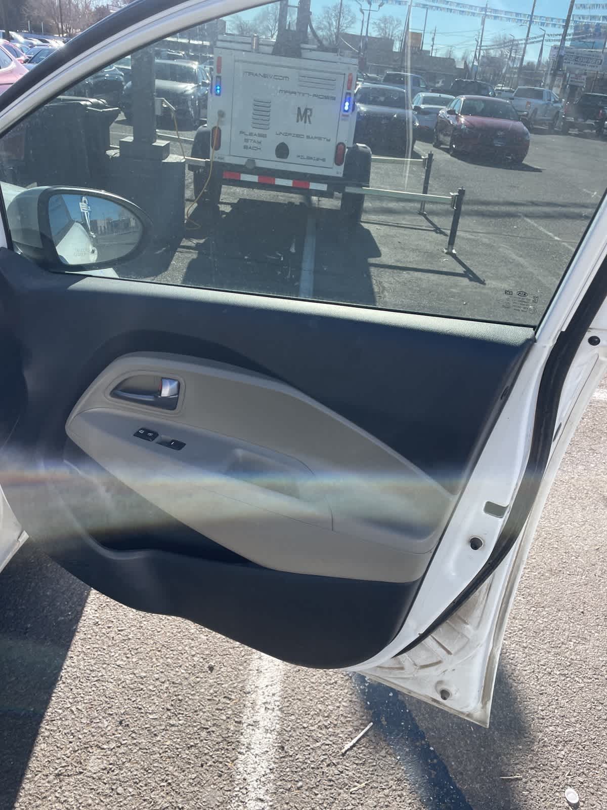 Thumbnail: 2016 Kia Rio - 13