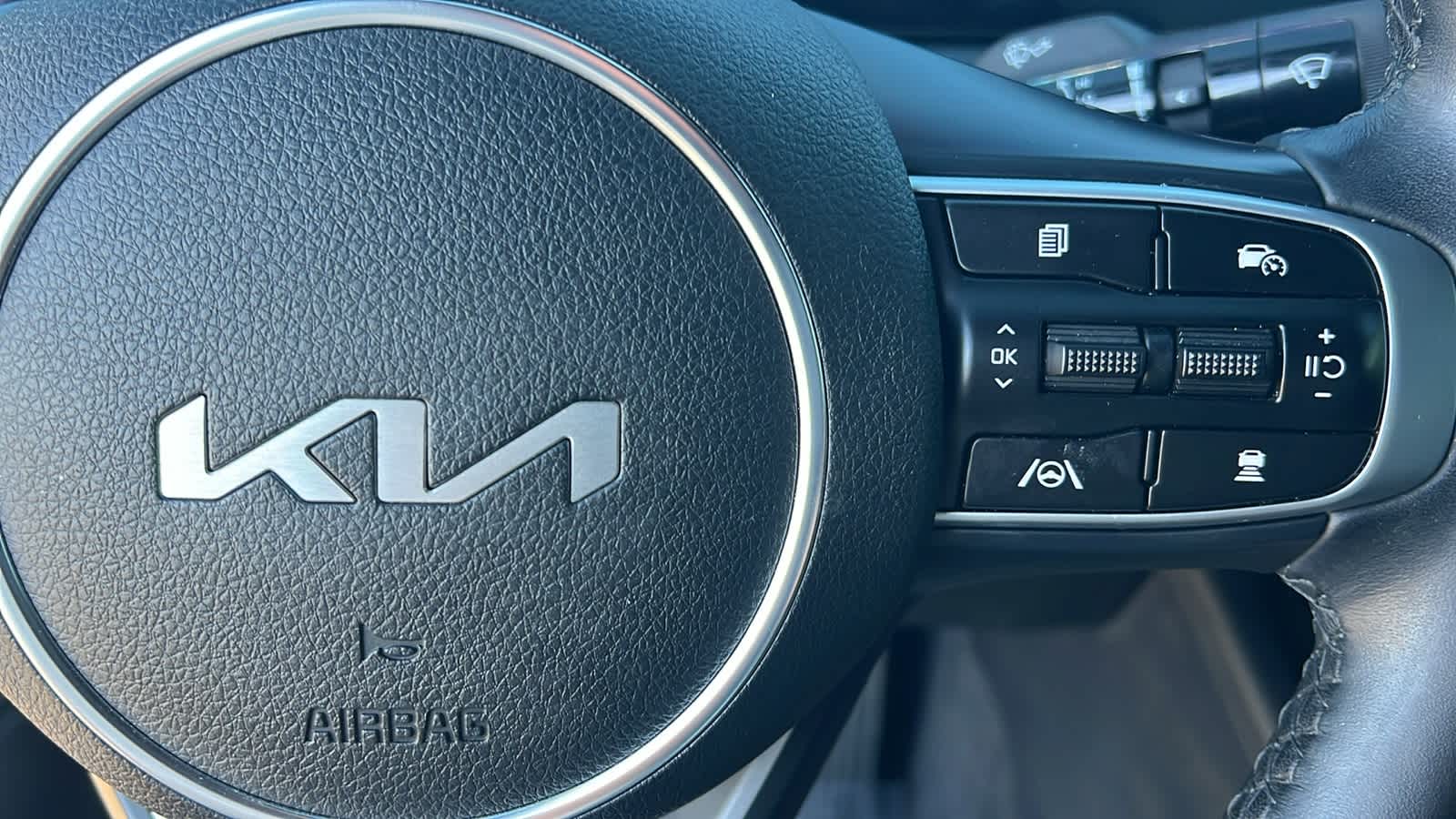 Thumbnail: 2025 Kia K5 - 20