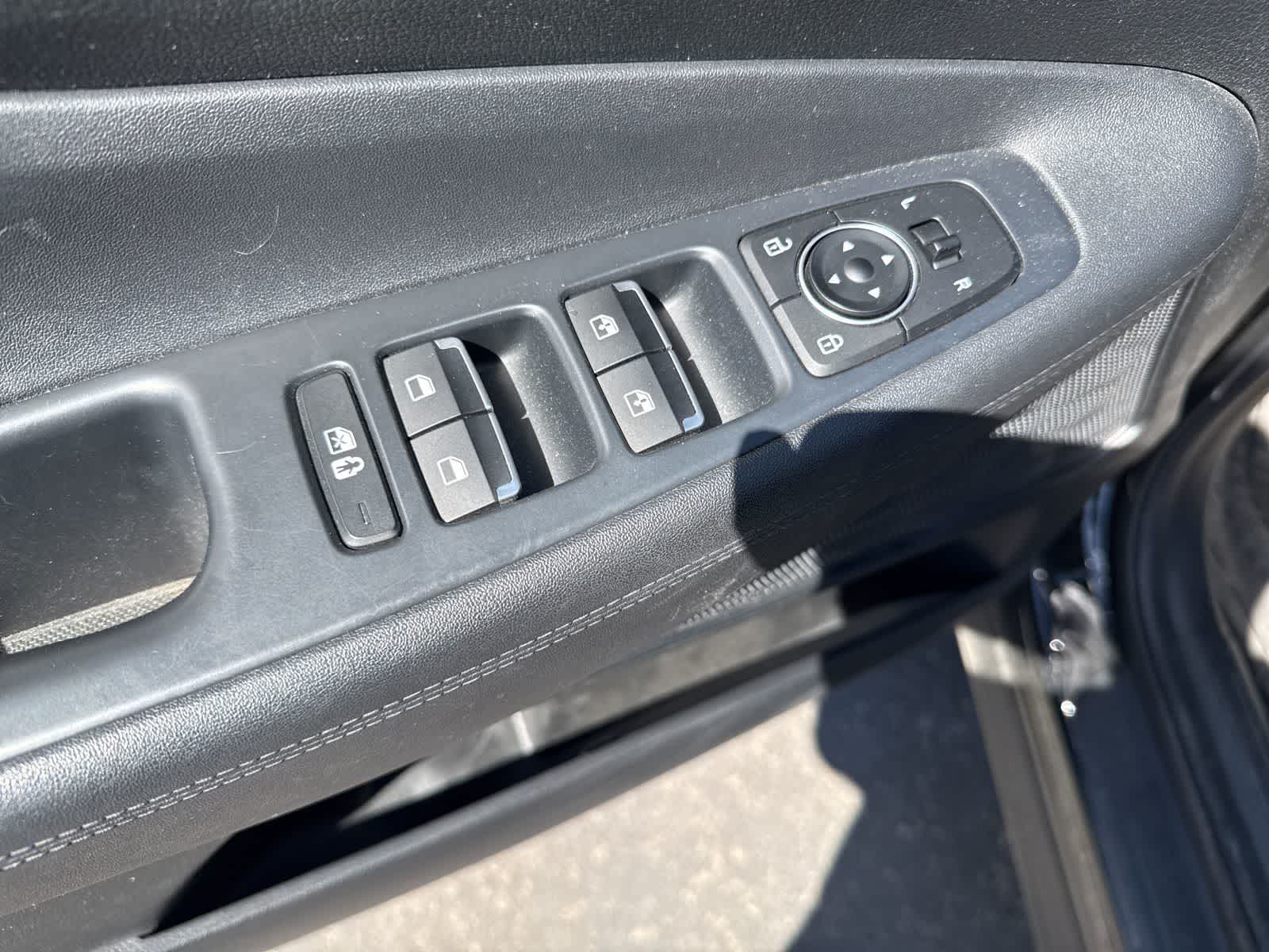 Thumbnail: 2021 Hyundai Santa Fe - 10