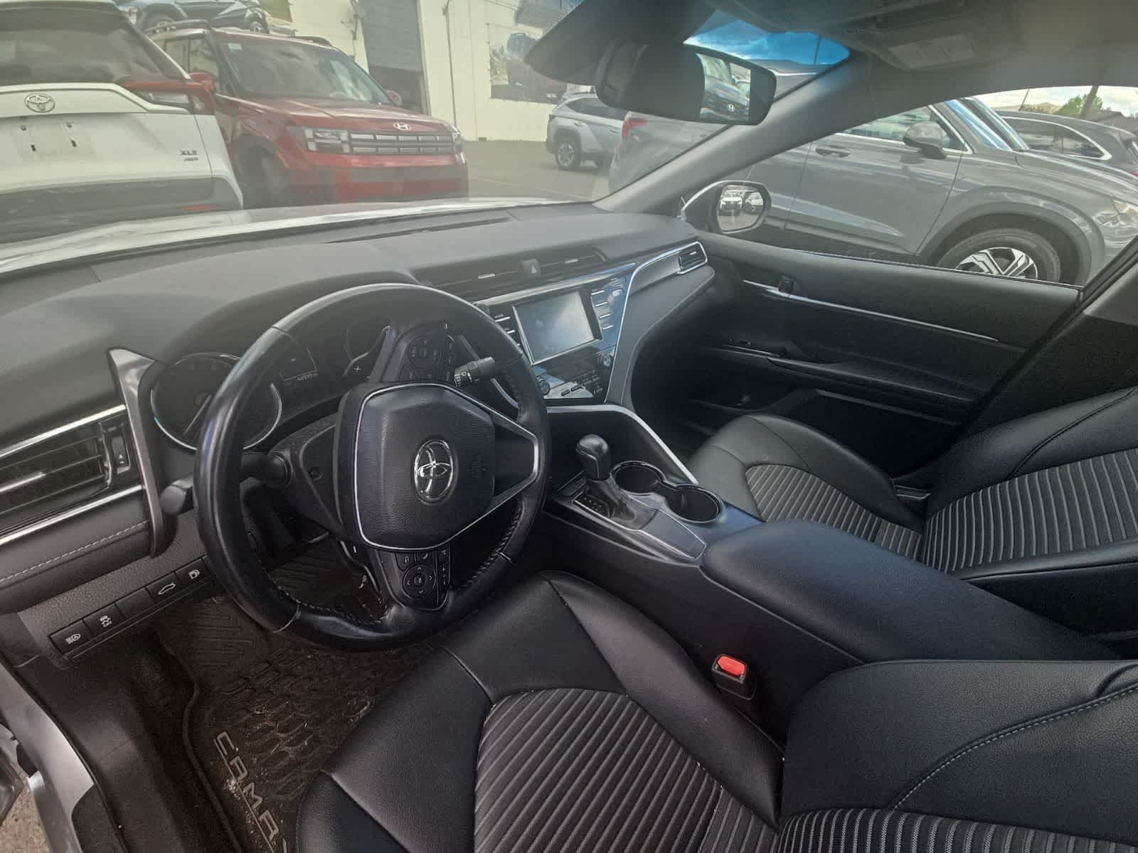 Thumbnail: 2018 Toyota Camry - 12