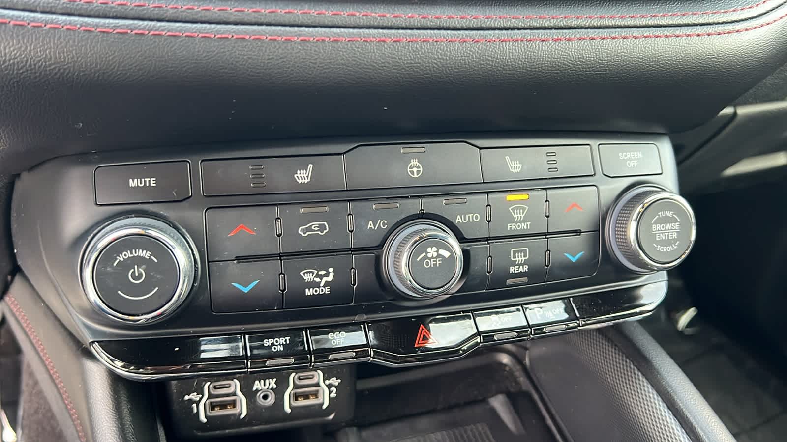 Thumbnail: 2022 Dodge Durango - 14