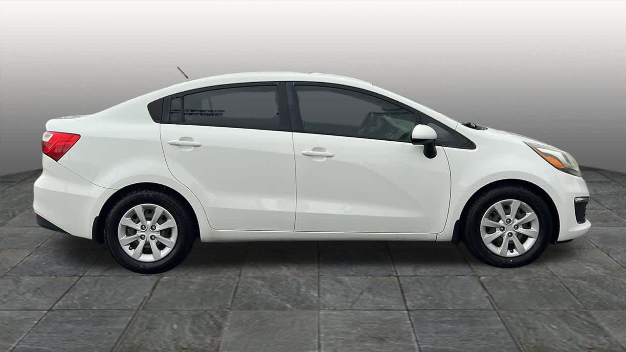 Thumbnail: 2016 Kia Rio - 4