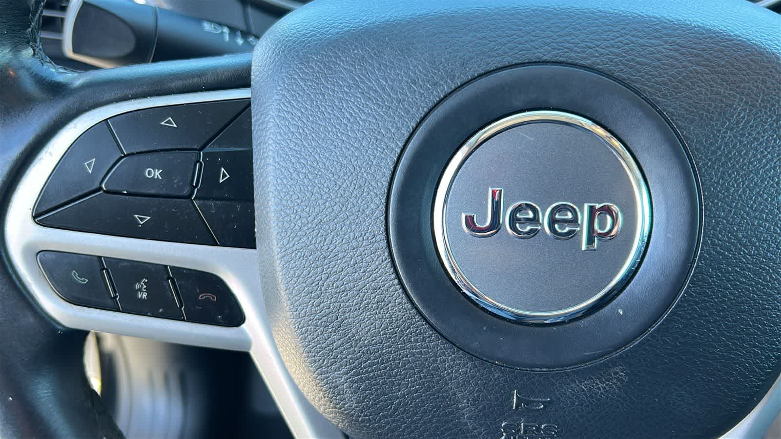 Thumbnail: 2020 Jeep Cherokee - 18