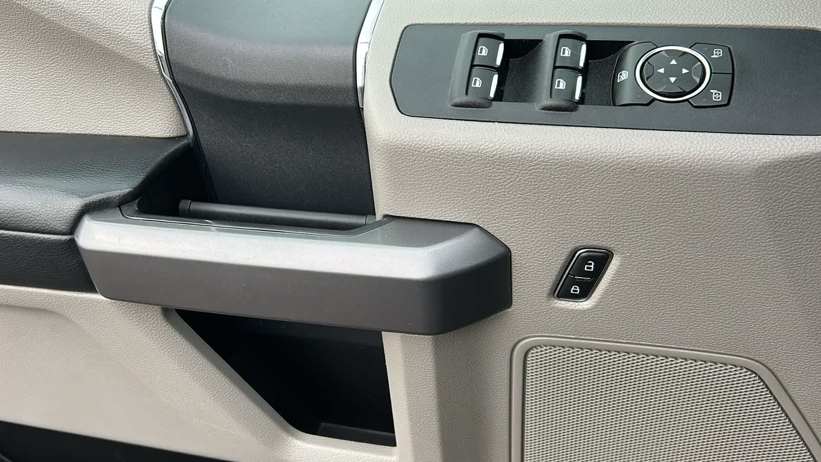 Thumbnail: 2022 Ford F-250 - 22