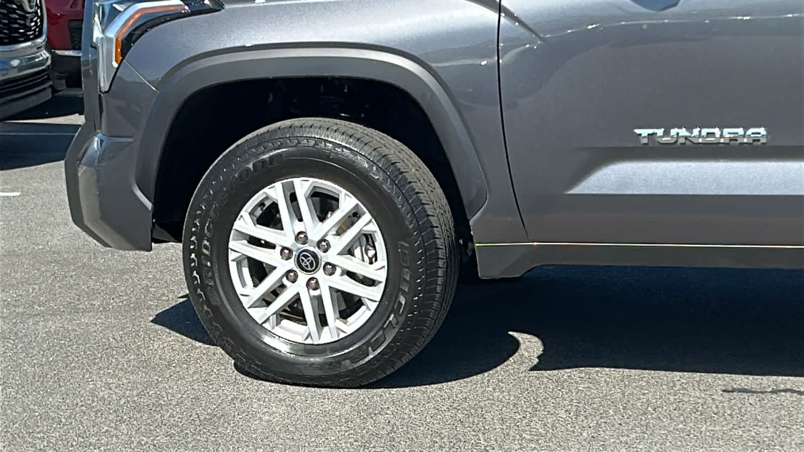 Thumbnail: 2023 Toyota Tundra - 9
