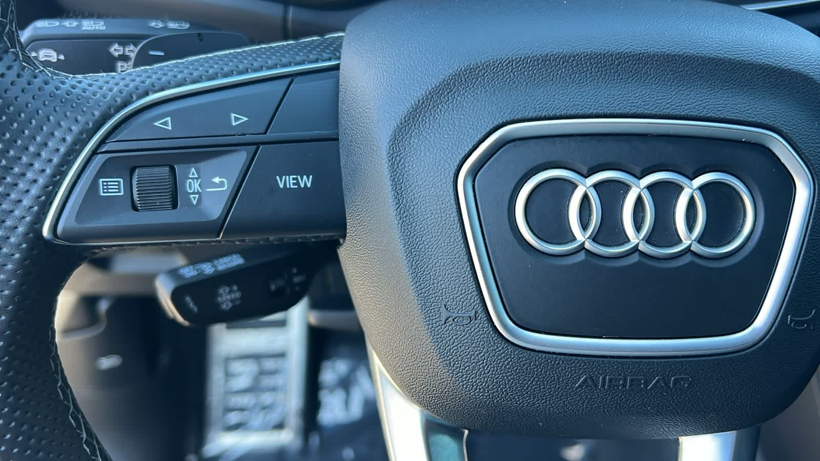 Thumbnail: 2022 Audi SQ5 - 19