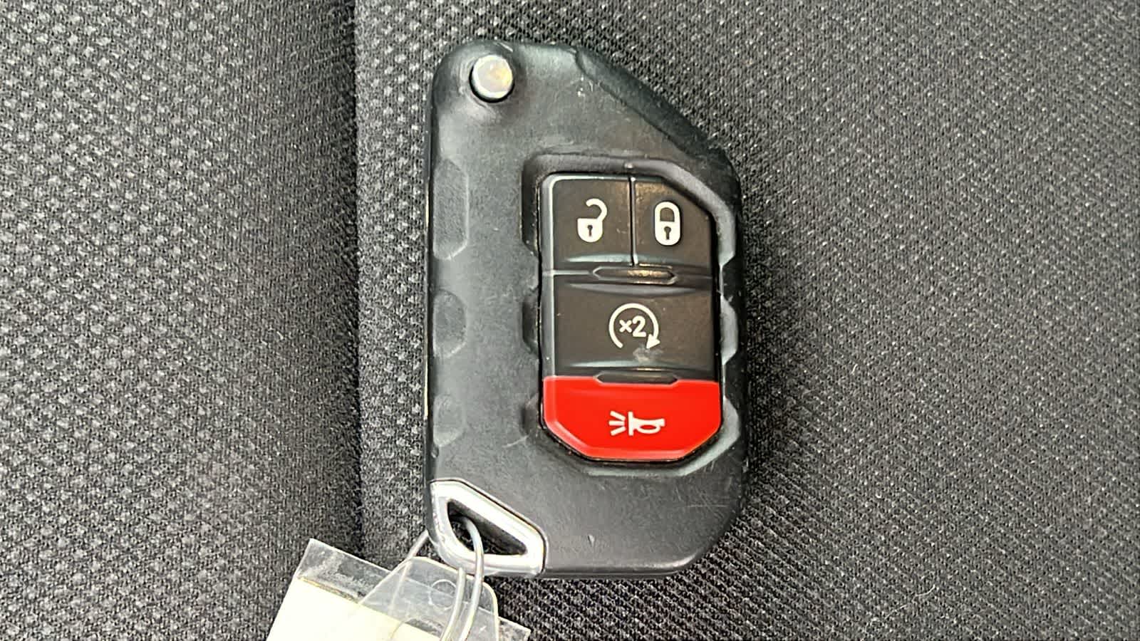 Thumbnail: 2023 Jeep Gladiator - 29