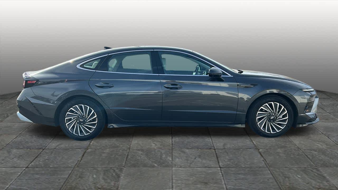 Thumbnail: 2025 Hyundai Sonata - 4