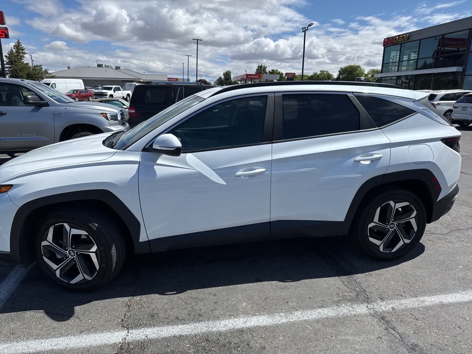 Thumbnail: 2022 Hyundai Tucson - 2