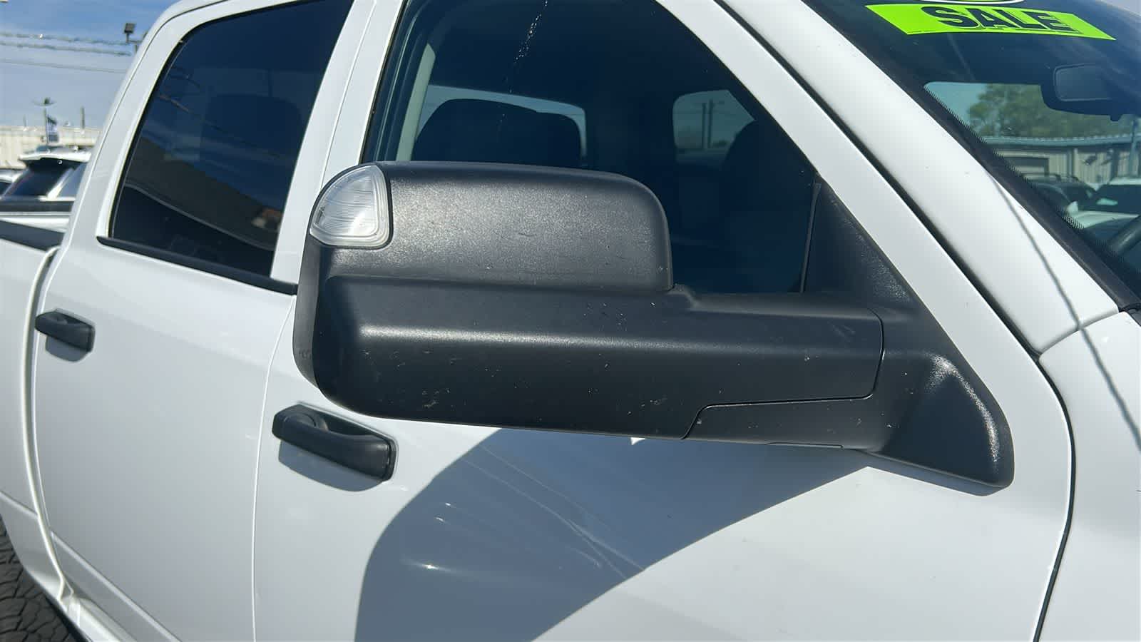 Thumbnail: 2023 RAM 1500 Classic - 17