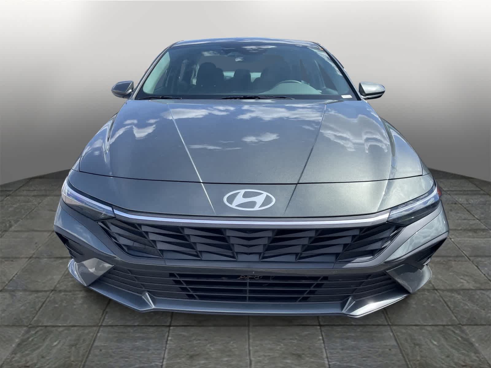 2025 Hyundai Elantra SE 7