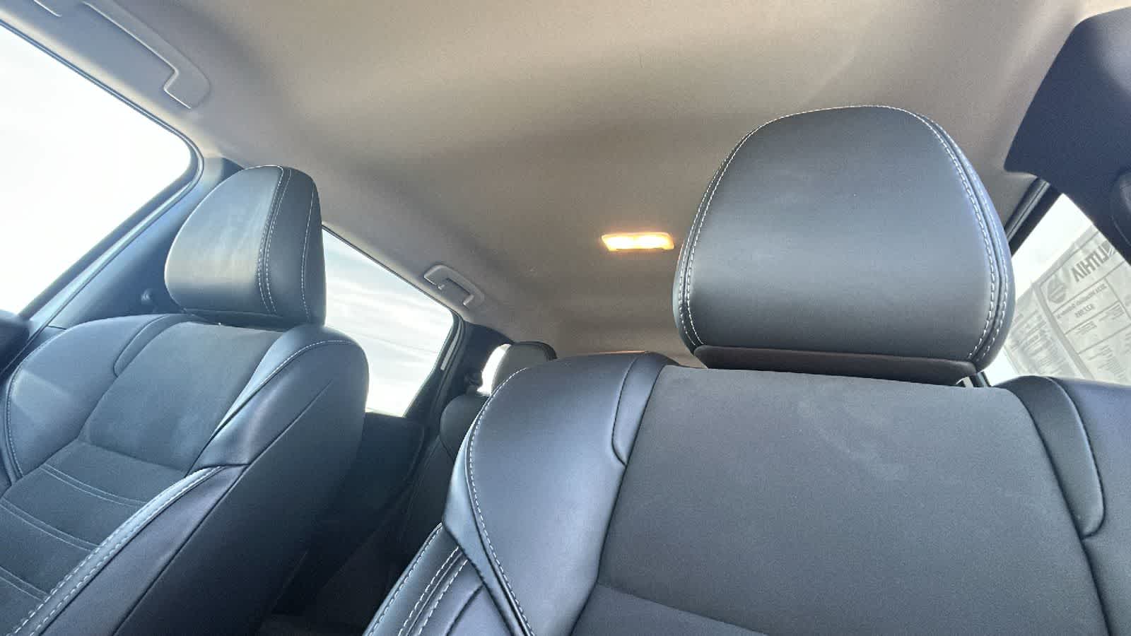 Thumbnail: 2024 Mitsubishi Outlander - 11