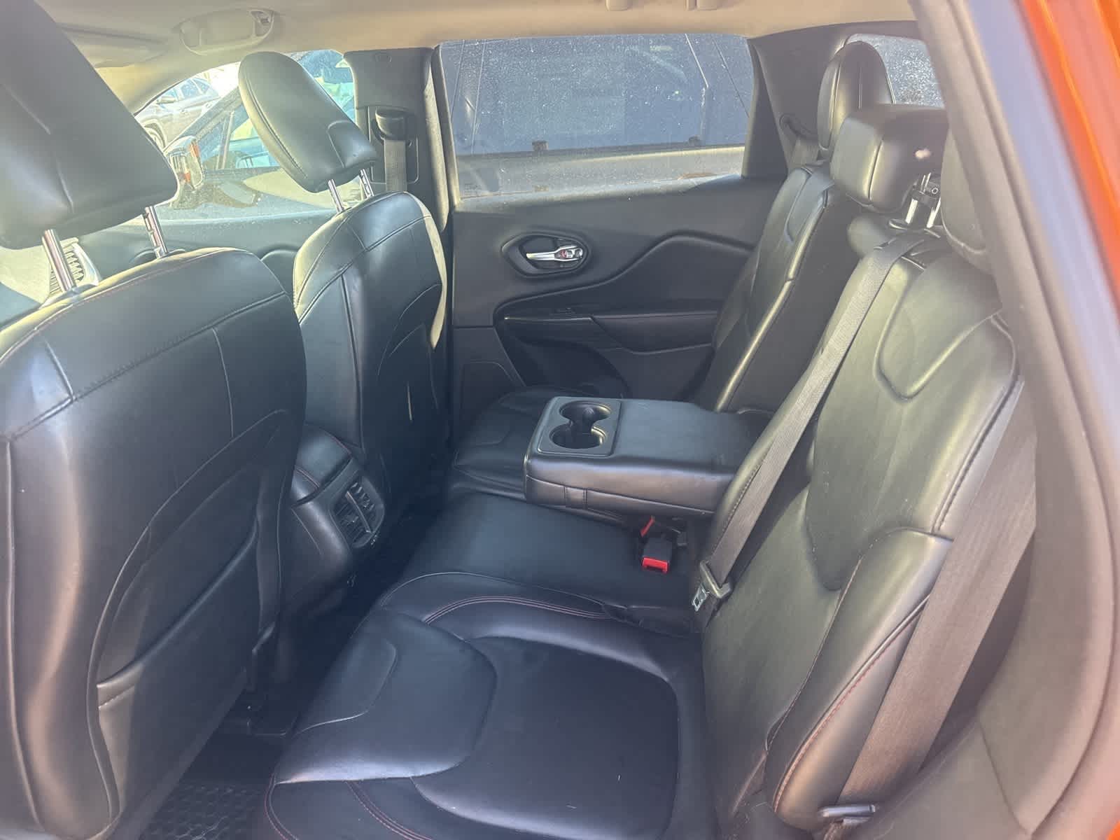 Thumbnail: 2016 Jeep Cherokee - 19