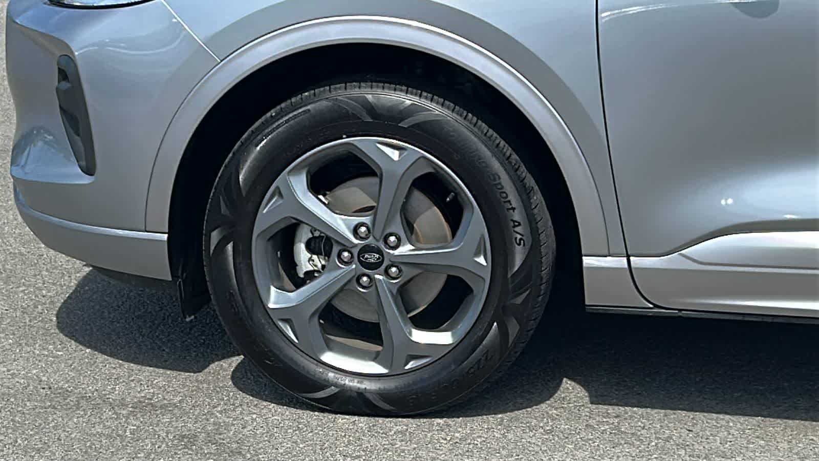 Thumbnail: 2024 Ford Escape - 9