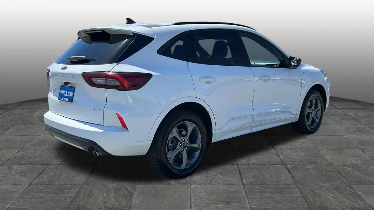 Thumbnail: 2023 Ford Escape - 5