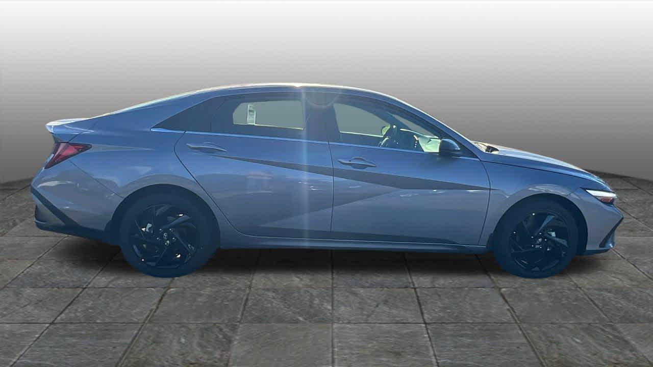 Thumbnail: 2026 Hyundai Elantra - 4