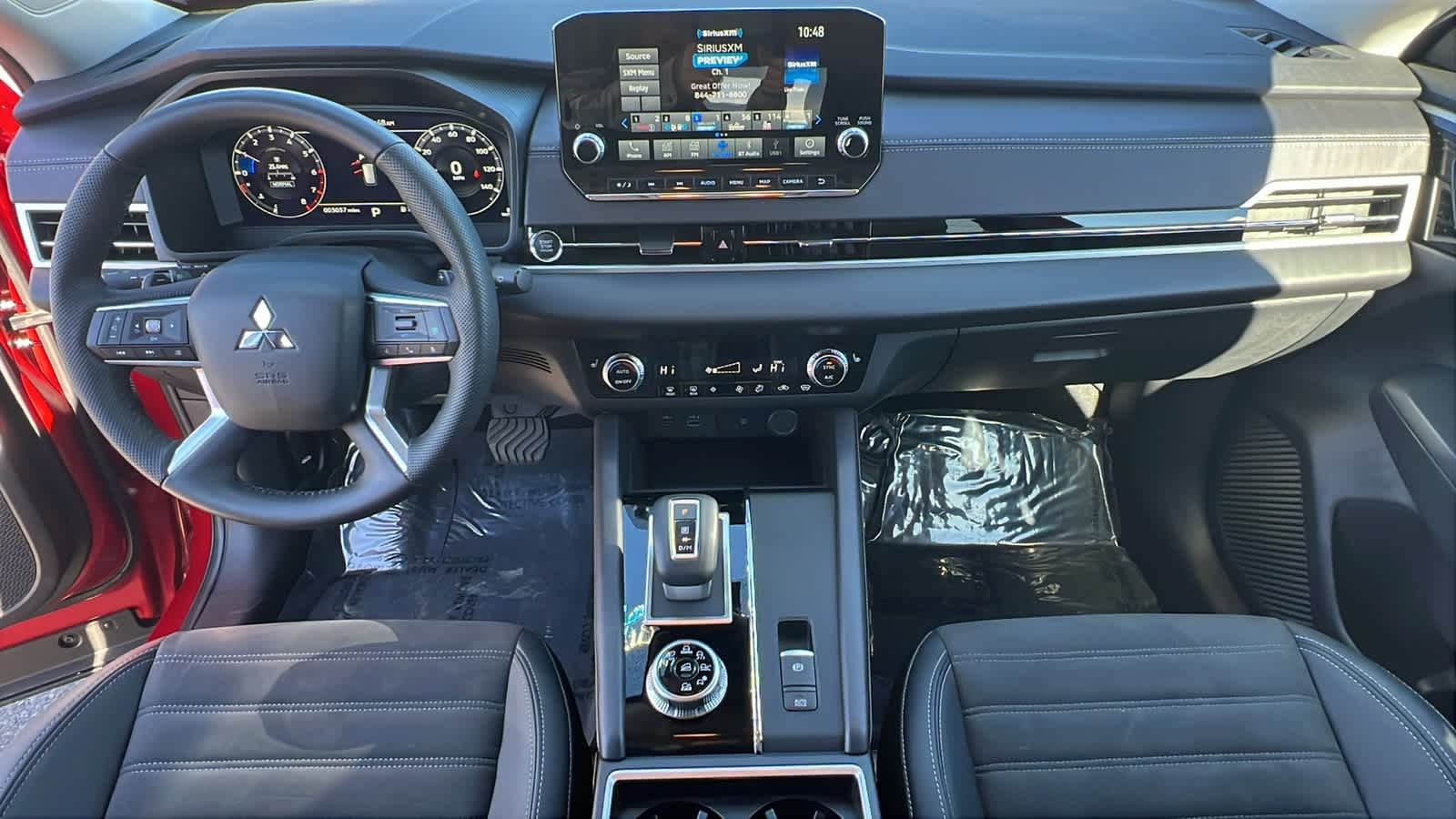 Thumbnail: 2024 Mitsubishi Outlander - 26