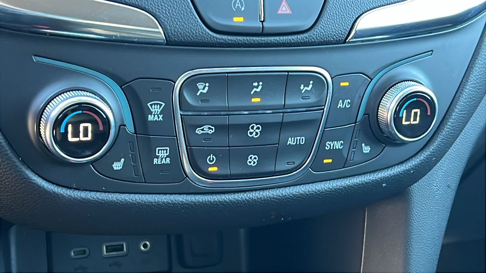 Thumbnail: 2024 Chevrolet Equinox - 14