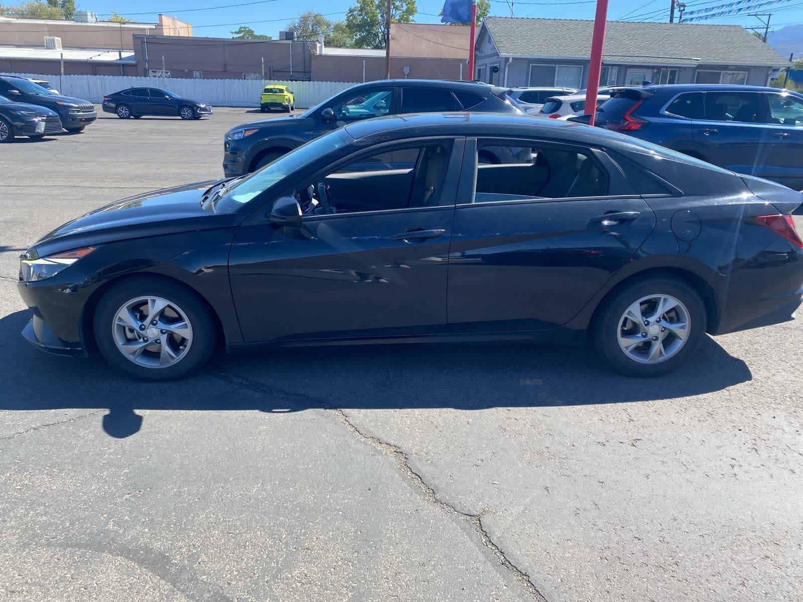 Thumbnail: 2021 Hyundai Elantra - 11