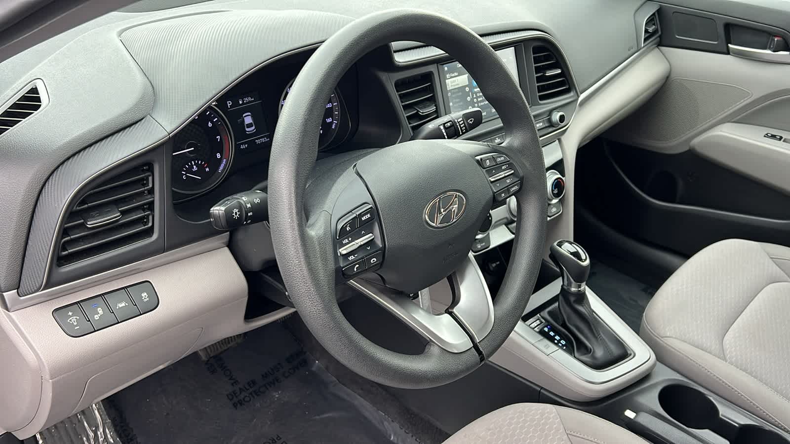 Thumbnail: 2019 Hyundai Elantra - 10