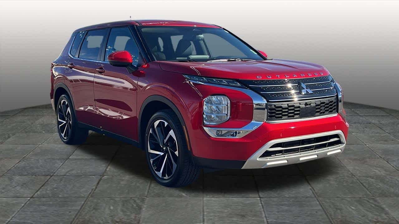 Thumbnail: 2024 Mitsubishi Outlander - 3