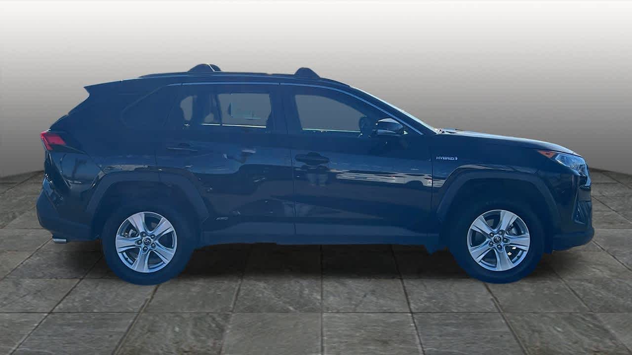 Thumbnail: 2020 Toyota RAV4 - 4