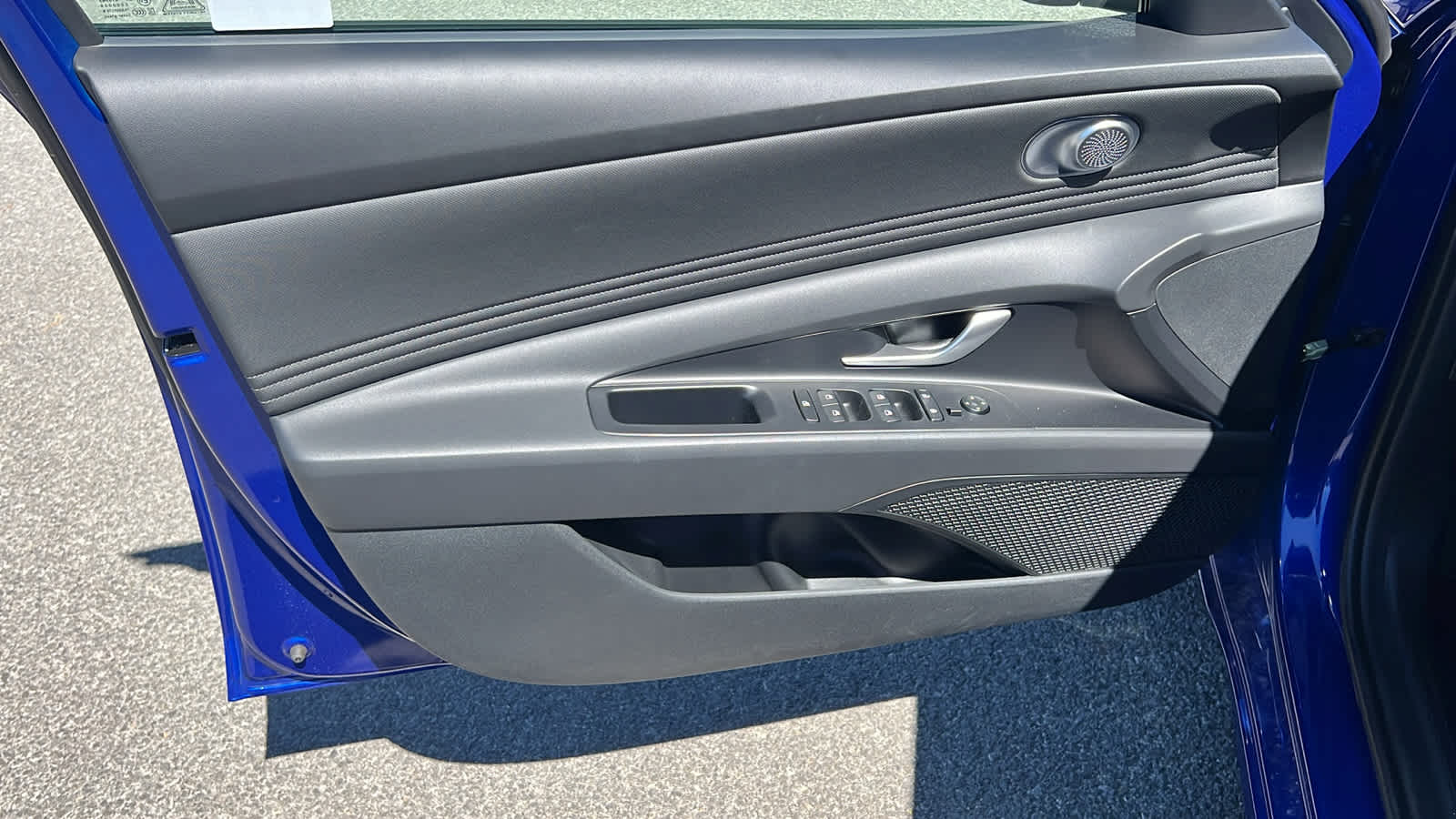 Thumbnail: 2025 Hyundai Elantra - 23