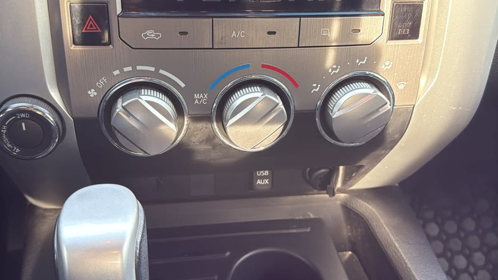 Thumbnail: 2014 Toyota Tundra - 14