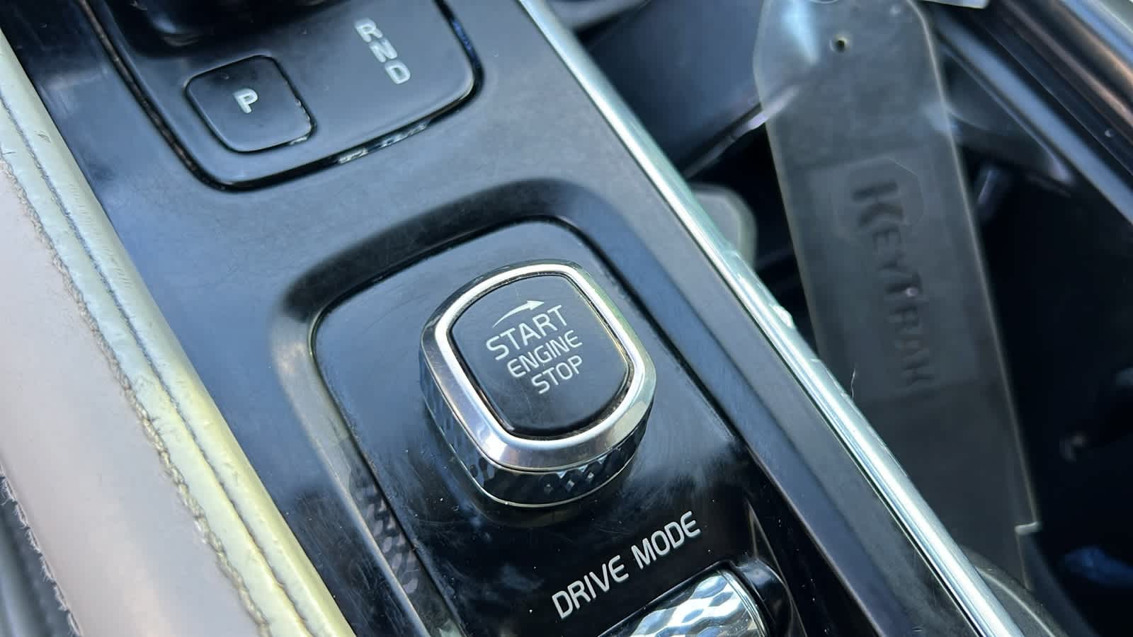 Thumbnail: 2020 Volvo XC90 - 17