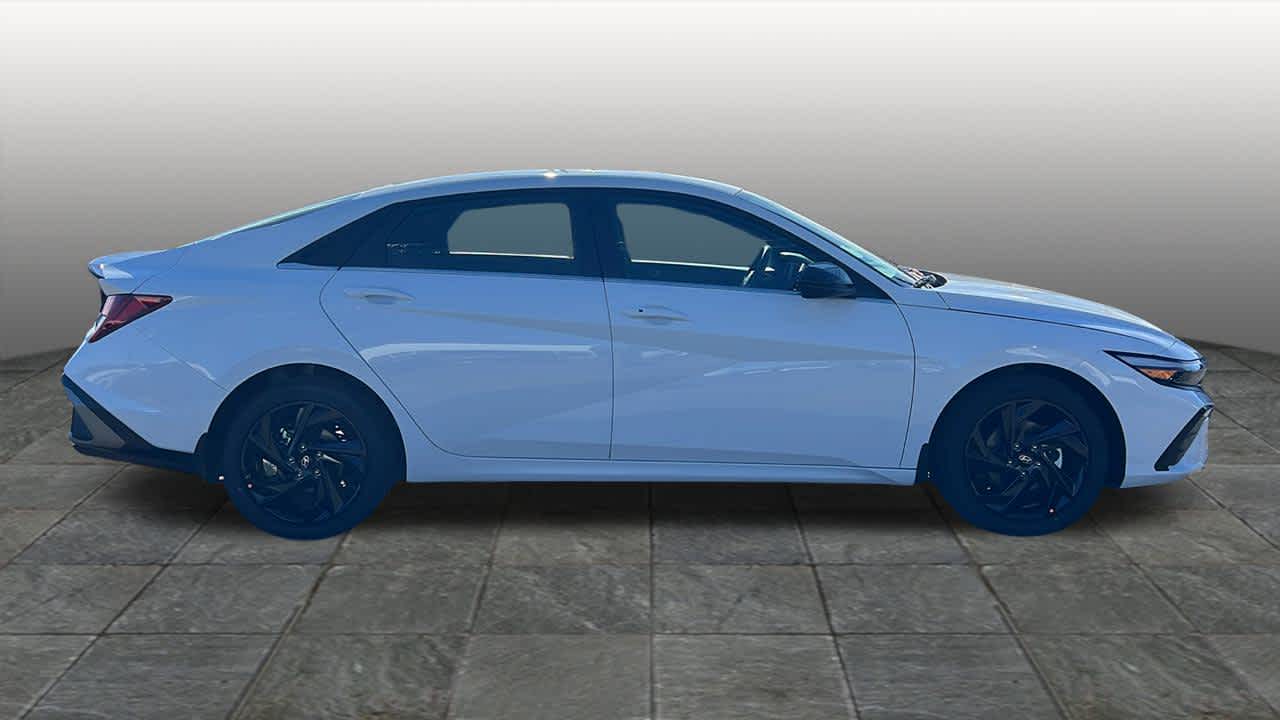 Thumbnail: 2026 Hyundai Elantra - 4