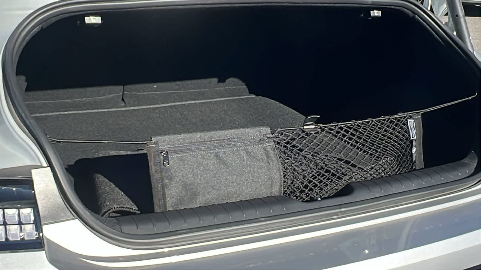 Thumbnail: 2025 Hyundai Ioniq 6 - 27