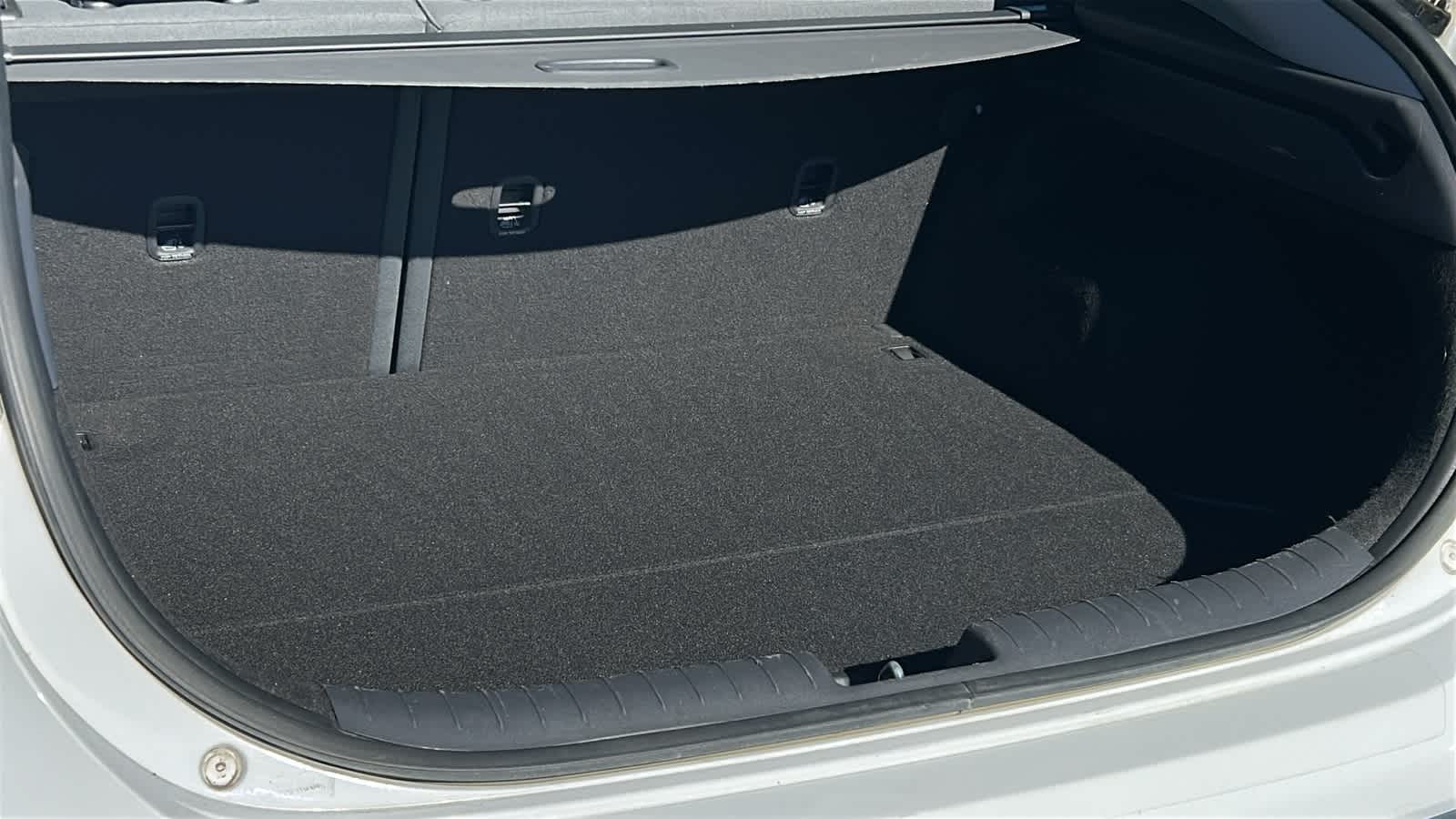 Thumbnail: 2020 Hyundai Ioniq - 27