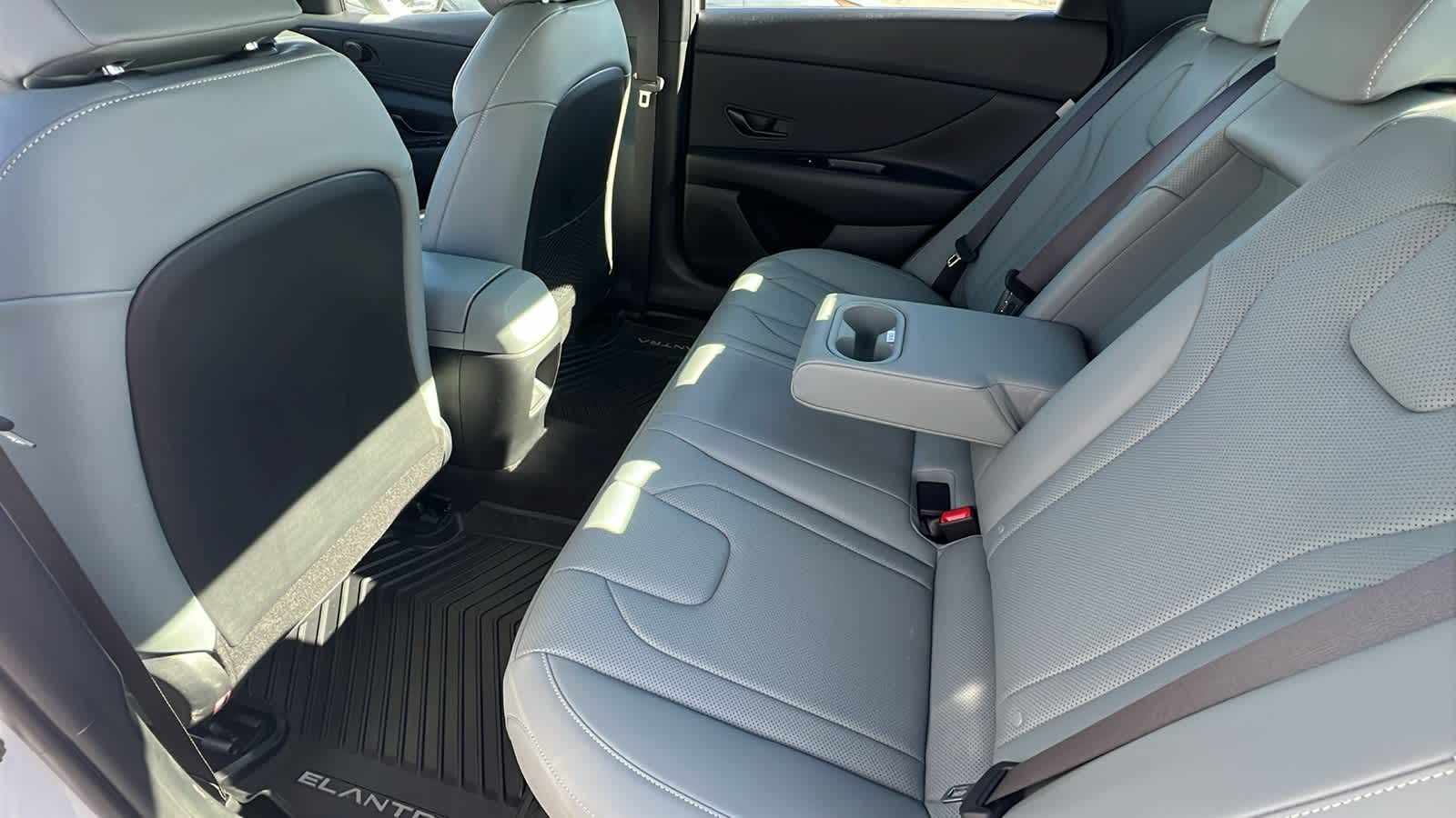 Thumbnail: 2025 Hyundai Elantra - 24