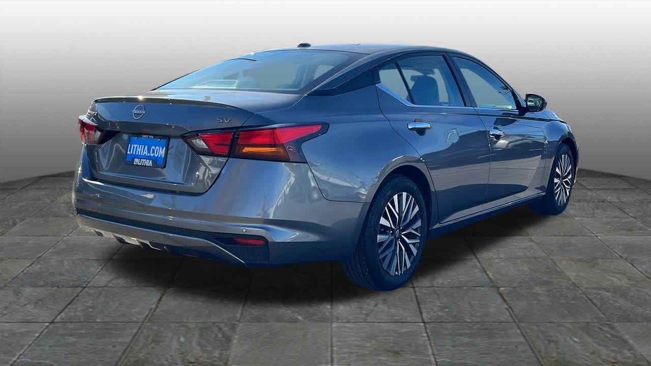Thumbnail: 2024 Nissan Altima - 5