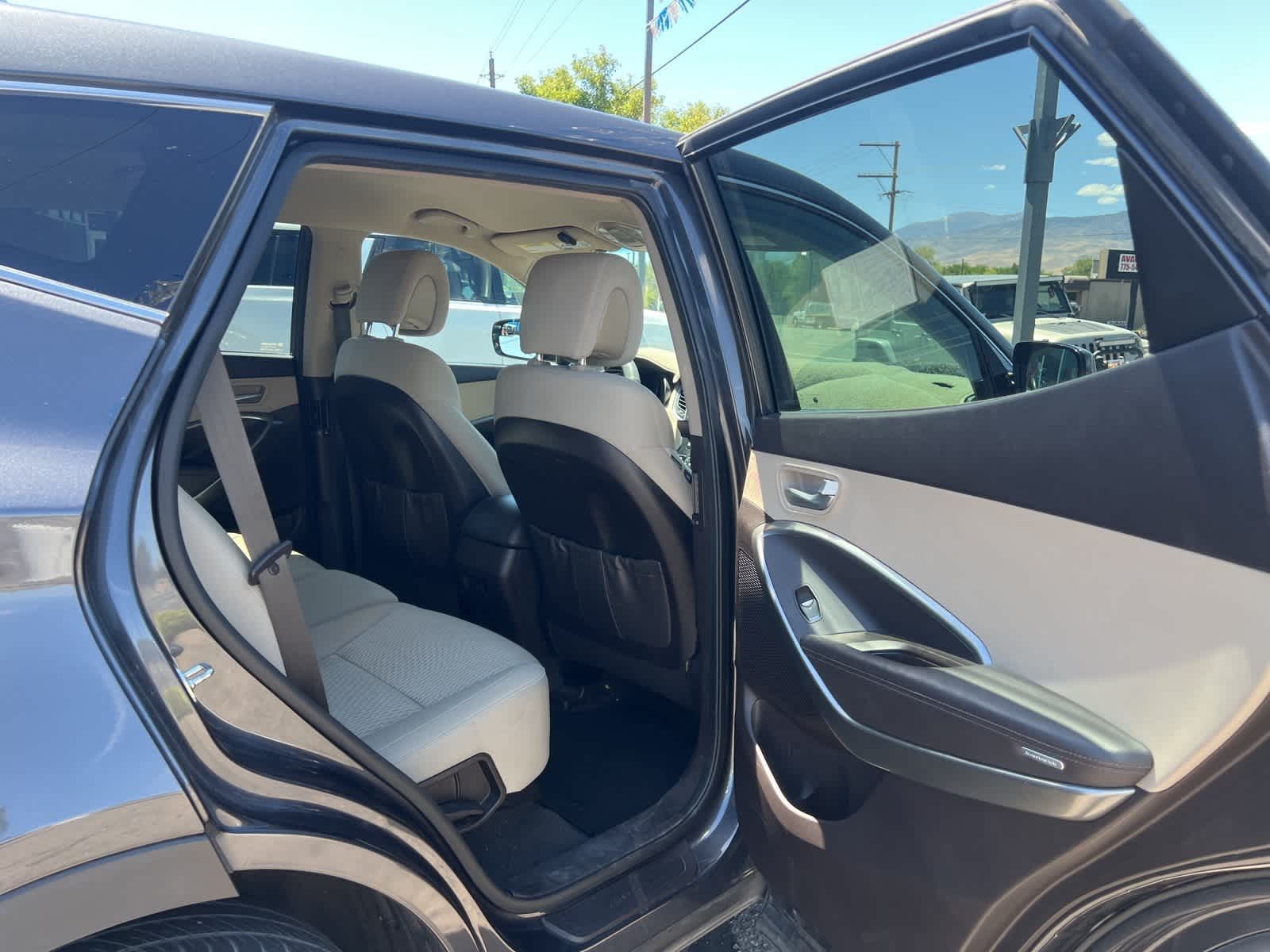 Thumbnail: 2018 Hyundai Santa Fe - 17