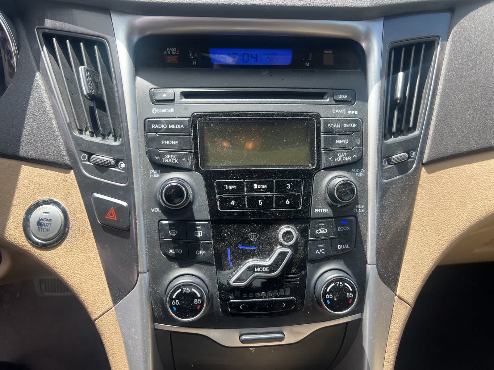Thumbnail: 2012 Hyundai Sonata - 16