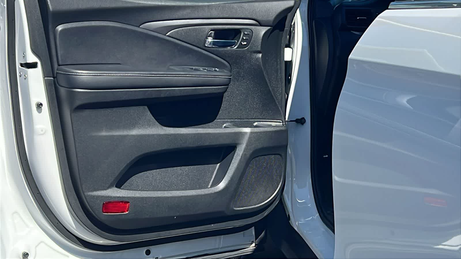Thumbnail: 2023 Honda Ridgeline - 23