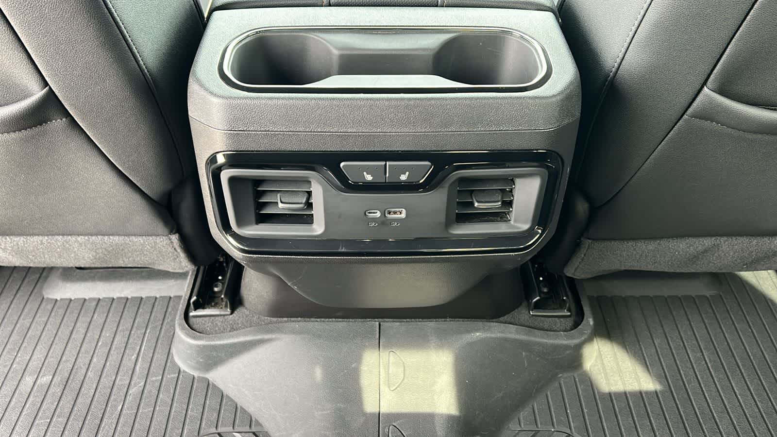 Thumbnail: 2024 GMC Sierra 1500 - 25