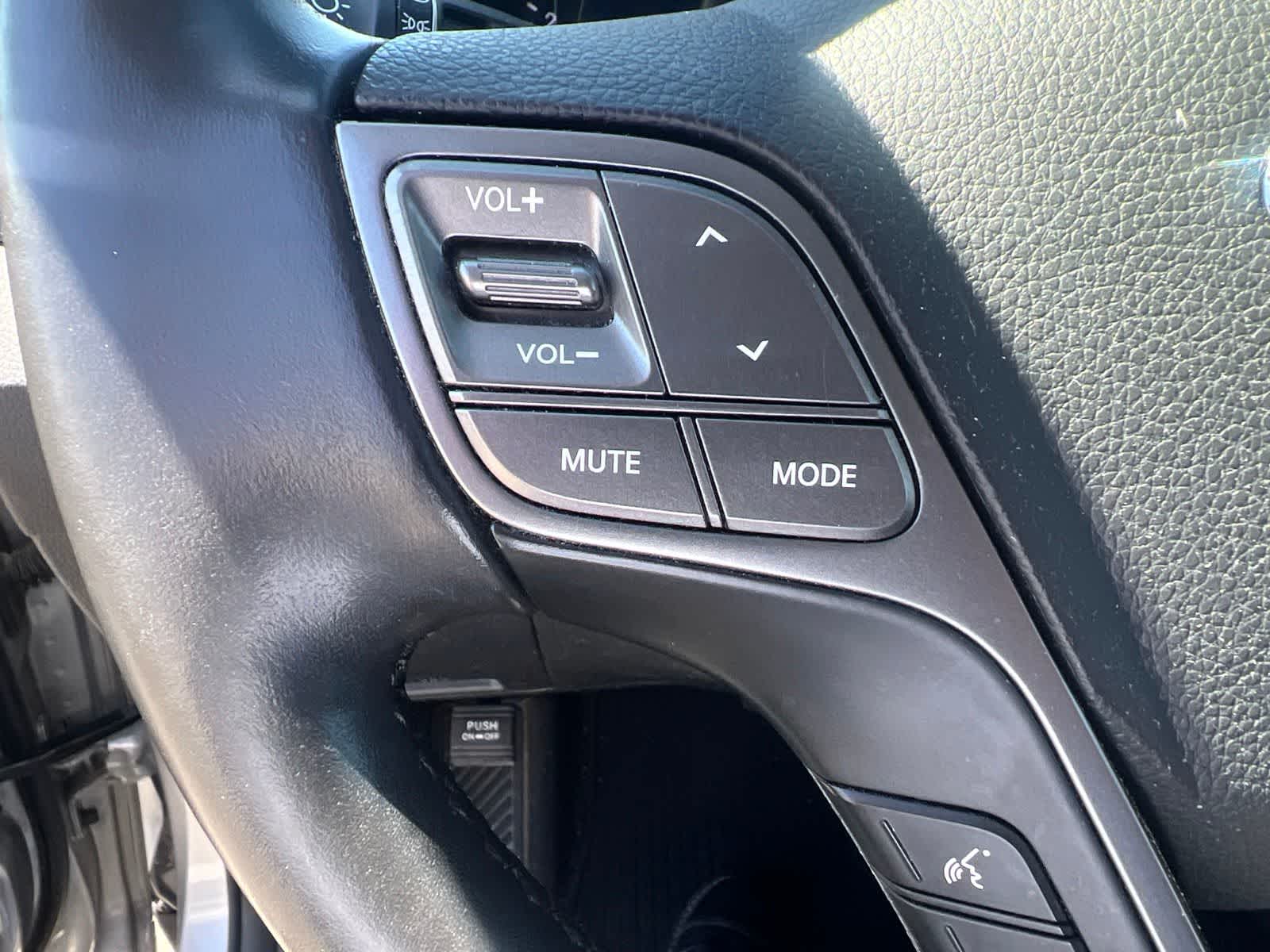 Thumbnail: 2014 Hyundai Santa Fe - 16