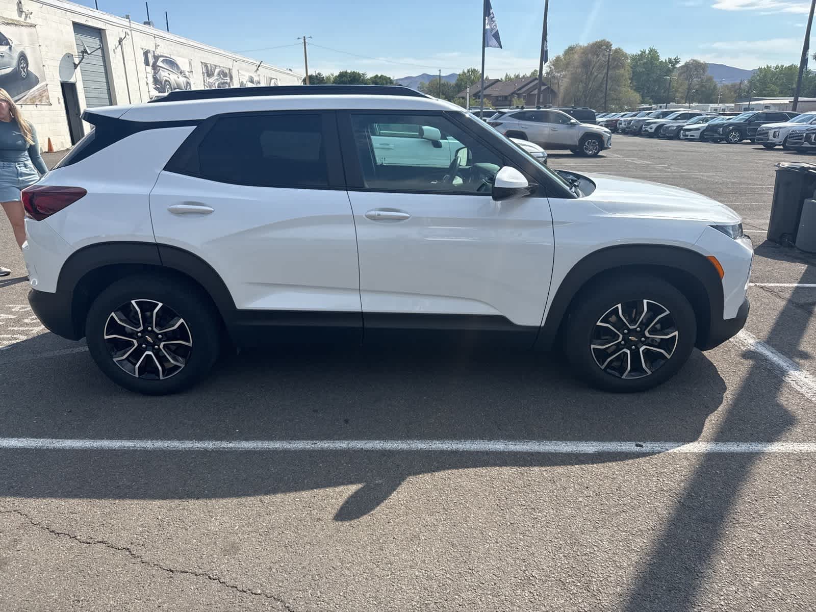 Thumbnail: 2023 Chevrolet TrailBlazer - 7