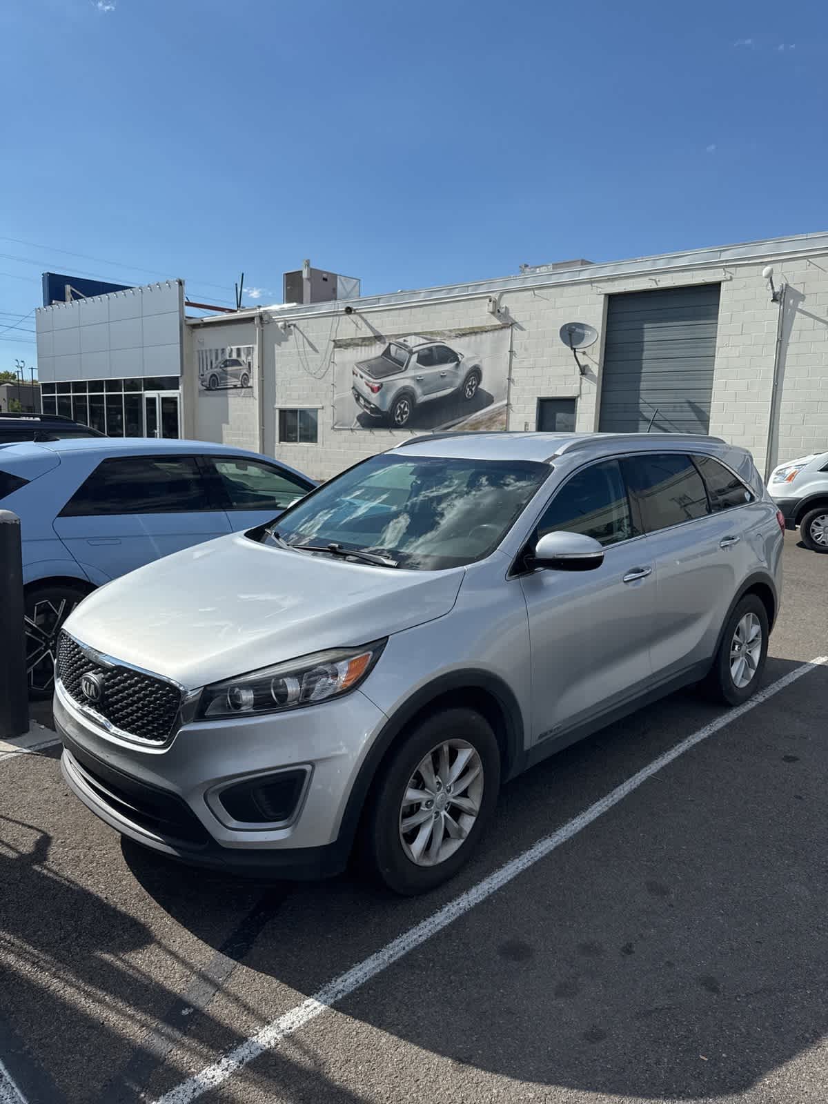 Thumbnail: 2017 Kia Sorento - 17