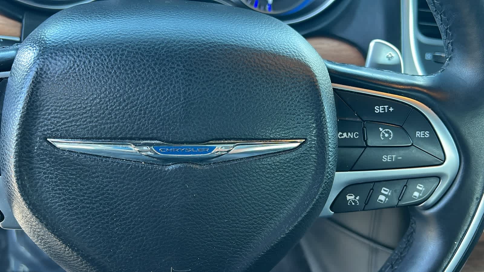 Thumbnail: 2016 Chrysler 300 - 20