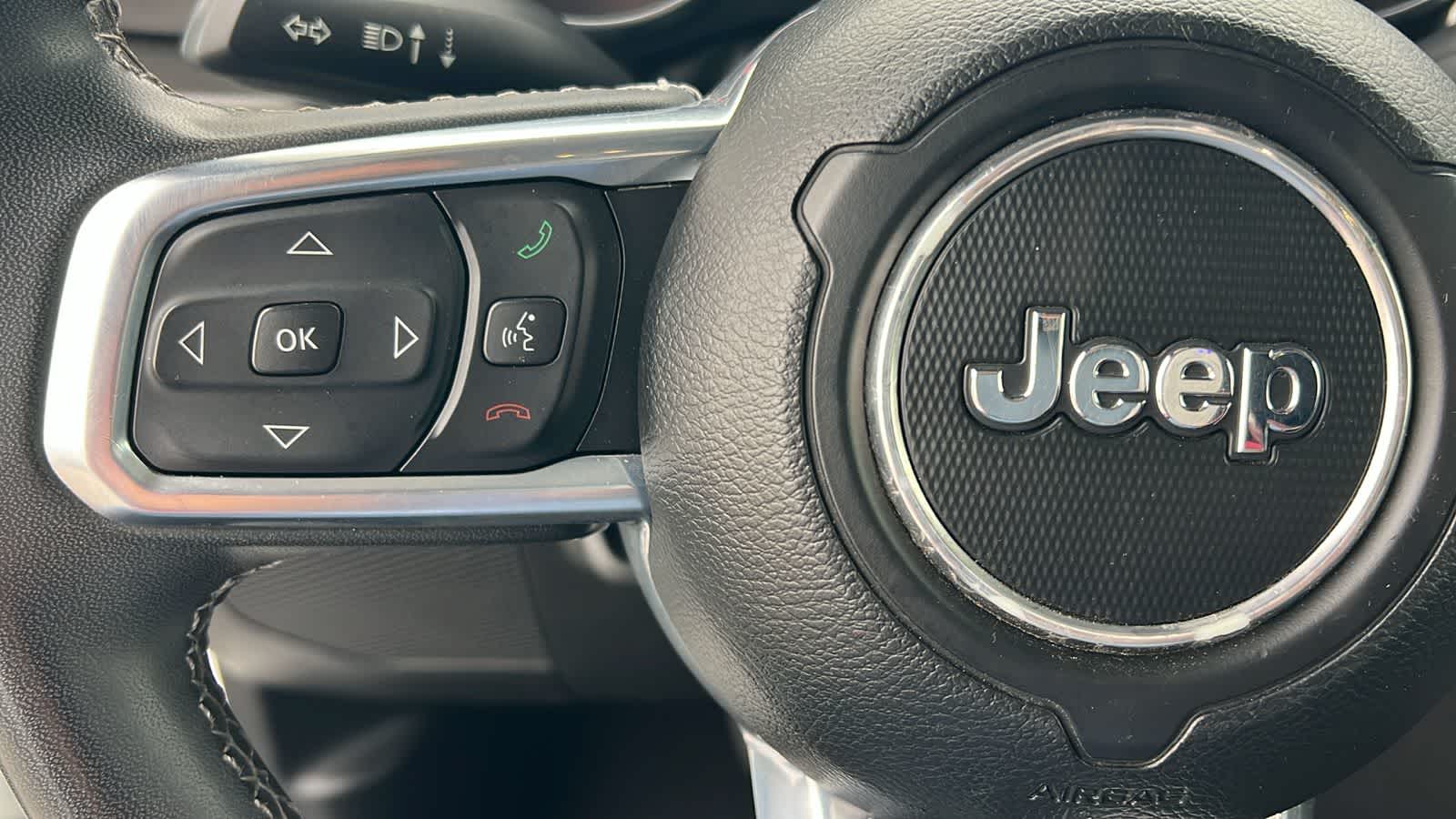 Thumbnail: 2023 Jeep Gladiator - 19