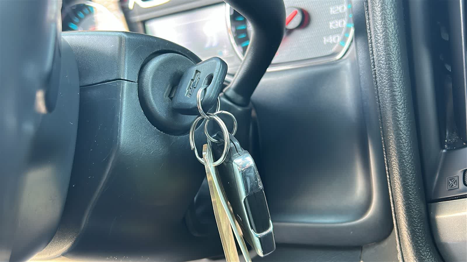 Thumbnail: 2018 Chevrolet Silverado 1500 - 17