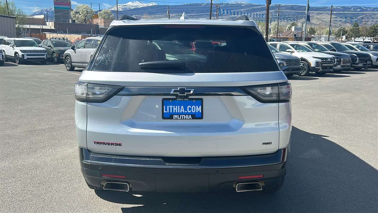 Thumbnail: 2021 Chevrolet Traverse - 12