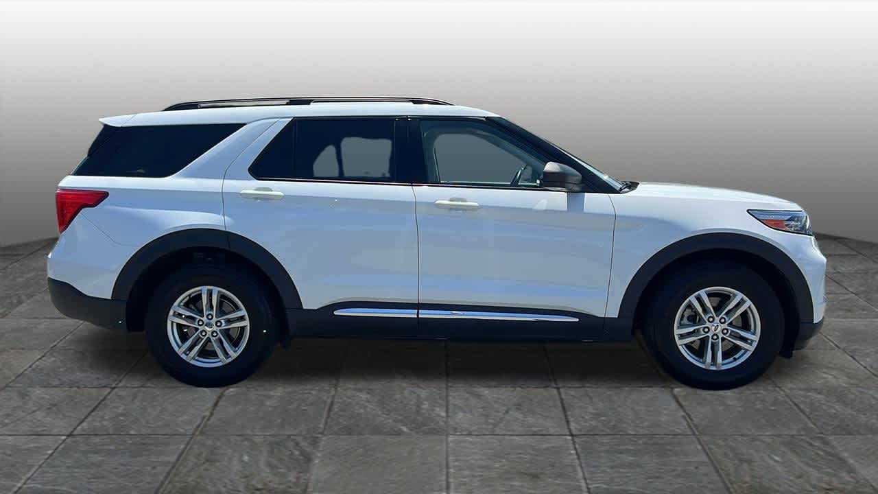 Thumbnail: 2022 Ford Explorer - 4